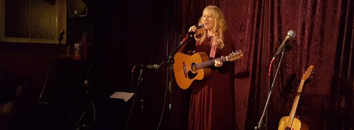 Vikki Clayton*Live folk music on Thu 2 July*More Details