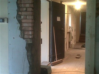 VestriesNewDoorwayNoLoo220513